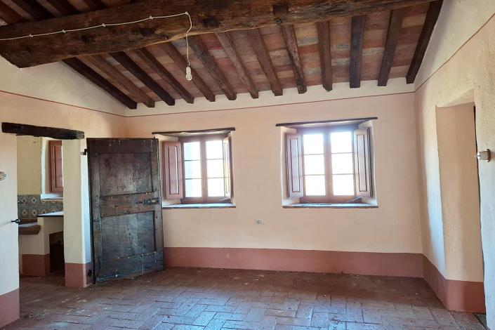 Image No.21-7 Bed Farmhouse for sale