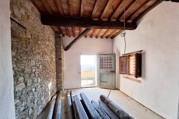 Image No.26-7 Bed Farmhouse for sale