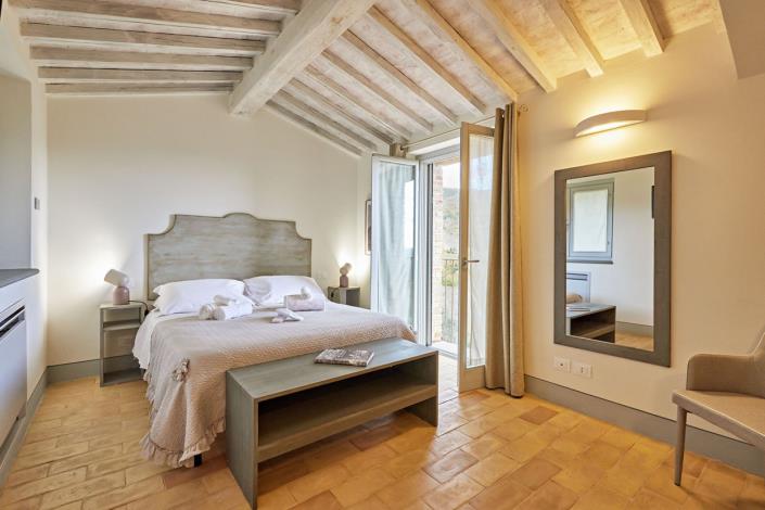 Image No.22-5 Bed Country House for sale