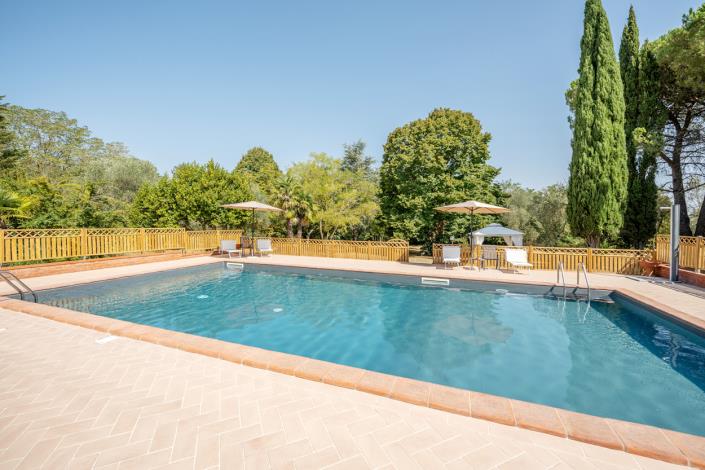 Image No.13-9 Bed Farmhouse for sale