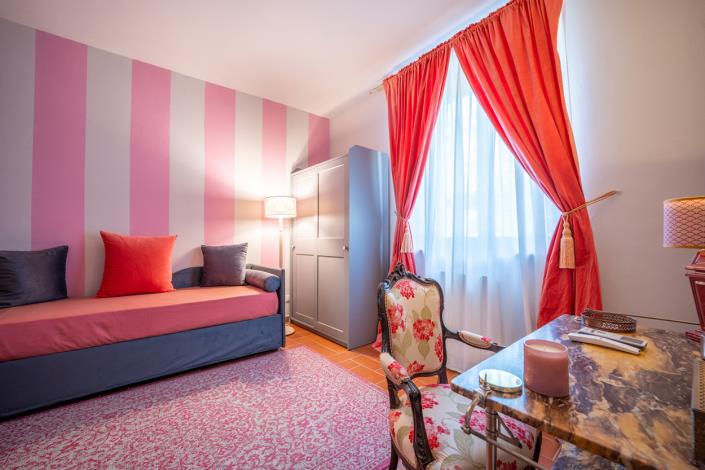 Image No.29-9 Bed Farmhouse for sale