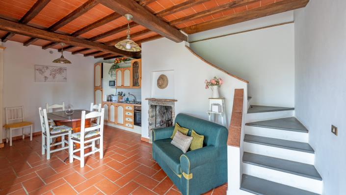 Image No.25-7 Bed Farmhouse for sale