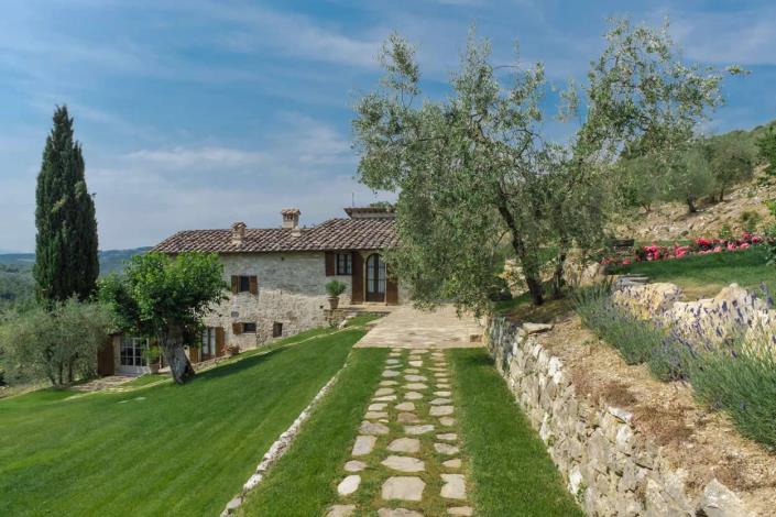 Image No.5-Maison de campagne de 4 chambres à vendre à Radda in Chianti