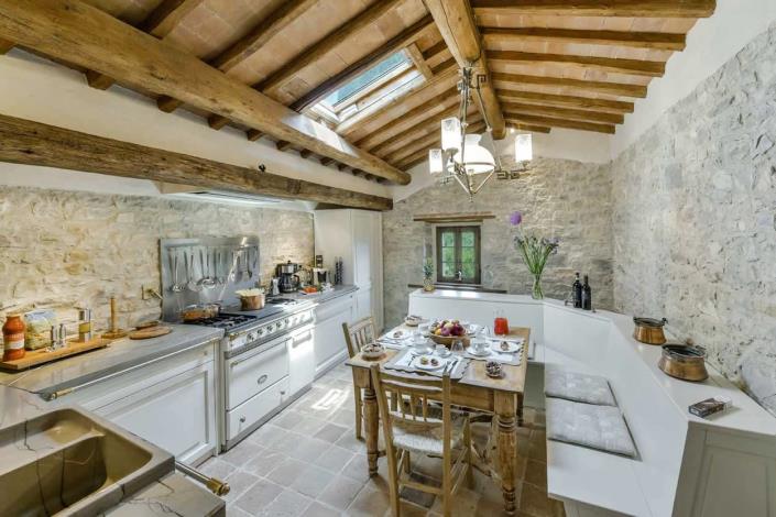 Image No.26-Maison de campagne de 4 chambres à vendre à Radda in Chianti