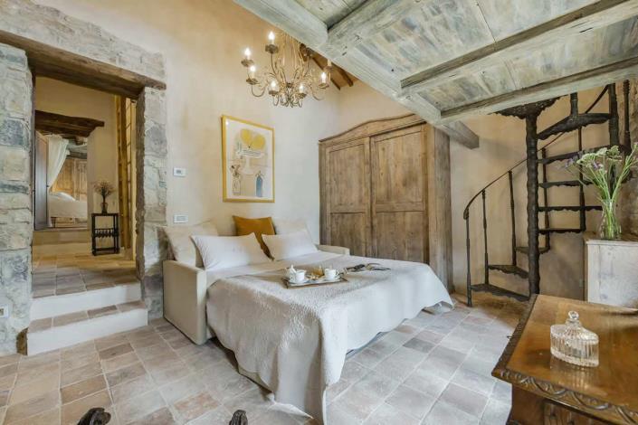 Image No.35-Maison de campagne de 4 chambres à vendre à Radda in Chianti