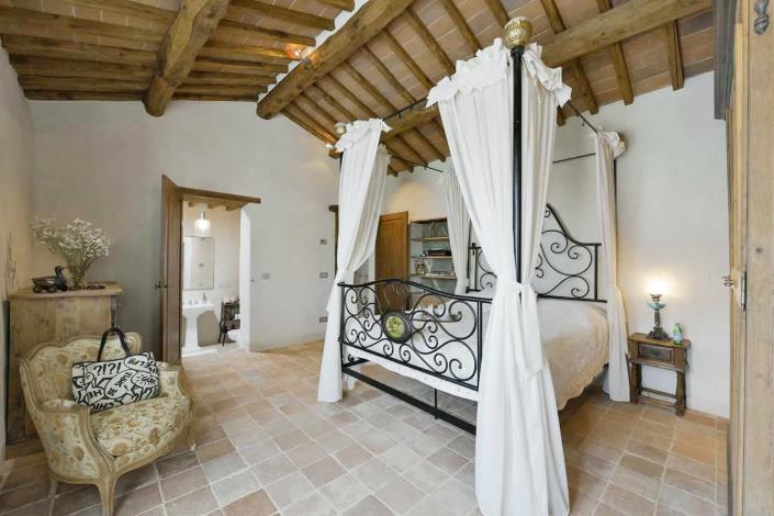Image No.53-Maison de campagne de 4 chambres à vendre à Radda in Chianti