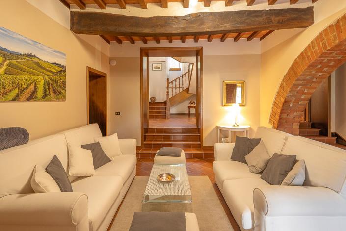 Image No.20-4 Bed Country House for sale