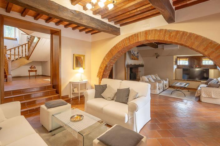 Image No.21-4 Bed Country House for sale