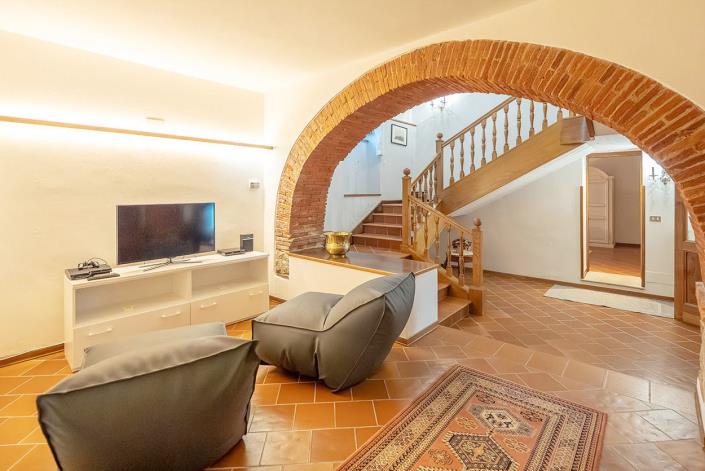 Image No.23-4 Bed Country House for sale