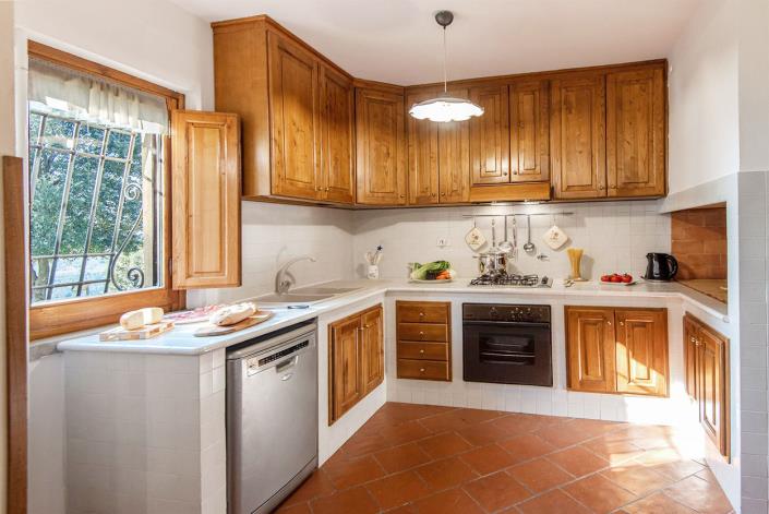 Image No.25-4 Bed Country House for sale