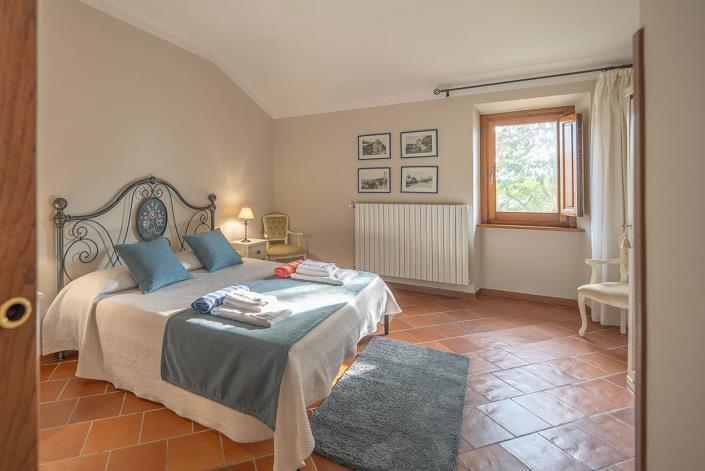 Image No.32-4 Bed Country House for sale