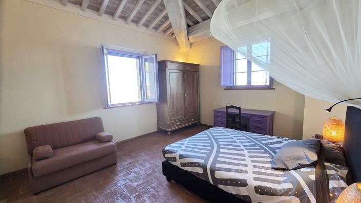 Image No.28-2 Bed Semi-Detached for sale