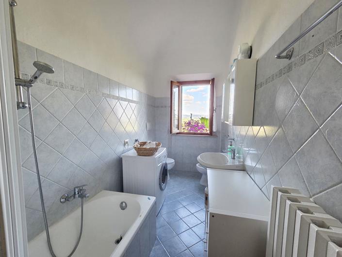 Image No.15-3 Bed Apartment for sale