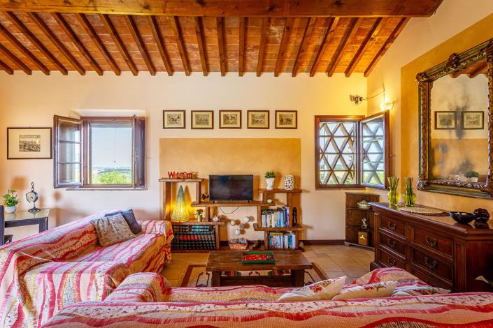Image No.23-4 Bed Country House for sale