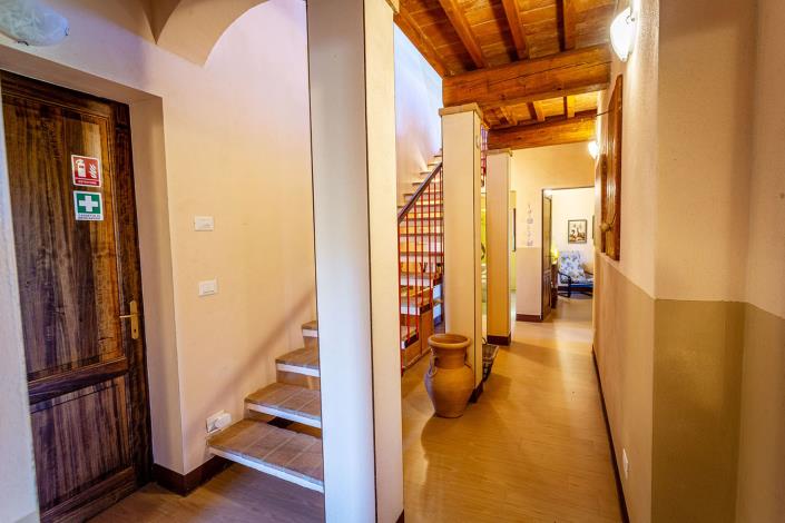 Image No.24-4 Bed Country House for sale