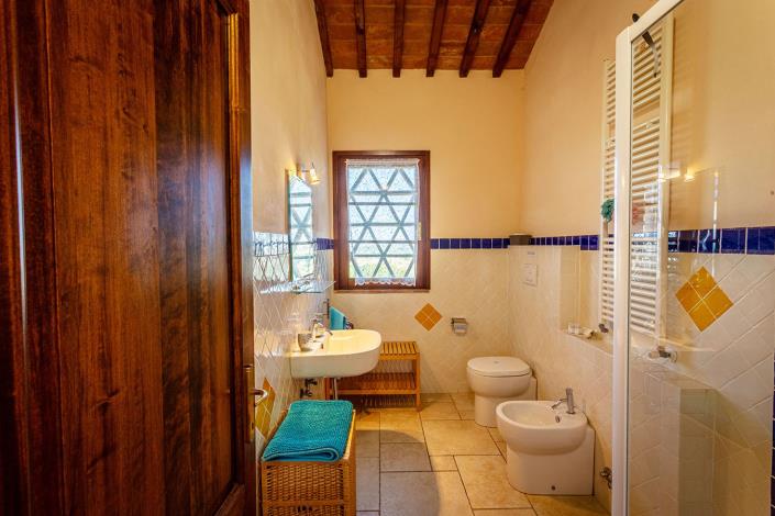 Image No.36-4 Bed Country House for sale