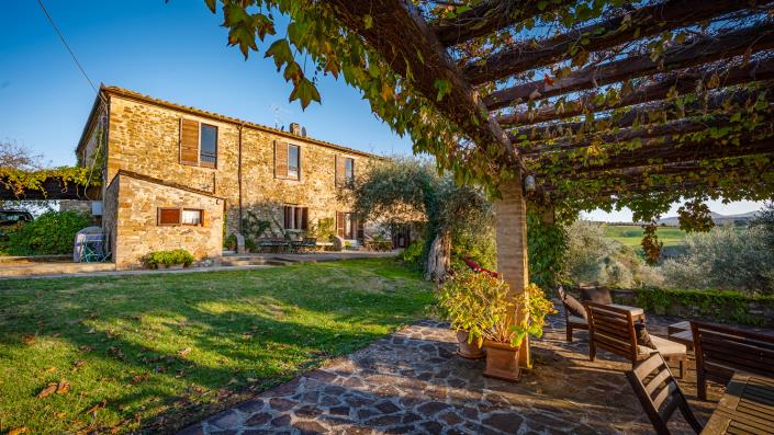 Image No.11-8 Bed Country House for sale