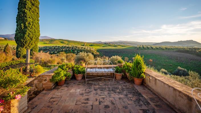 Image No.18-8 Bed Country House for sale