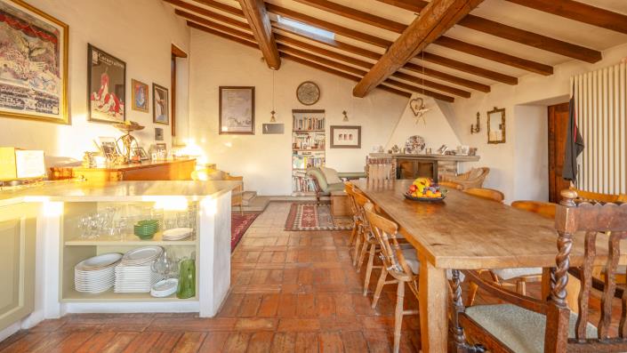 Image No.26-8 Bed Country House for sale