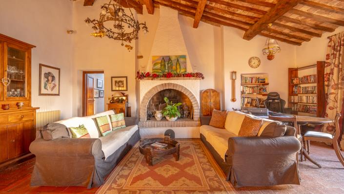 Image No.29-8 Bed Country House for sale