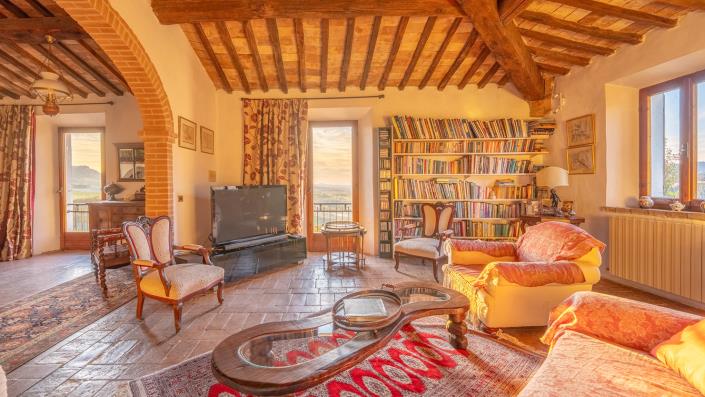 Image No.30-8 Bed Country House for sale