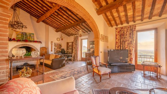 Image No.32-8 Bed Country House for sale