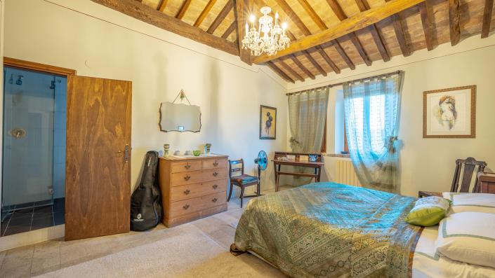 Image No.37-8 Bed Country House for sale