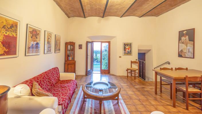 Image No.39-8 Bed Country House for sale