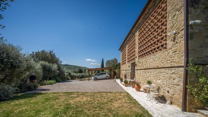 Image No.6-2 Bed Country House for sale