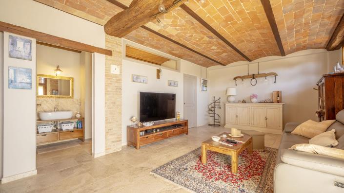 Image No.12-2 Bed Country House for sale