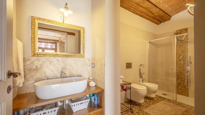 Image No.14-2 Bed Country House for sale