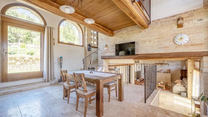 Image No.22-2 Bed Country House for sale