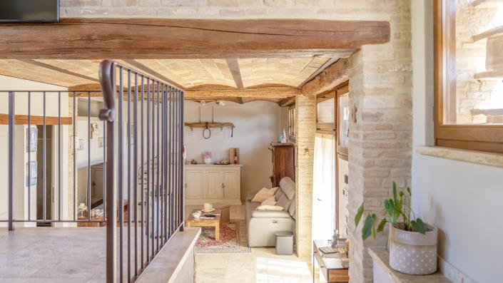 Image No.23-2 Bed Country House for sale