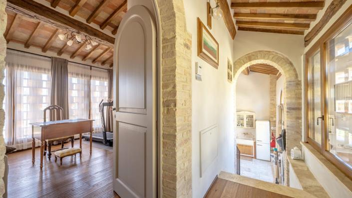 Image No.24-2 Bed Country House for sale