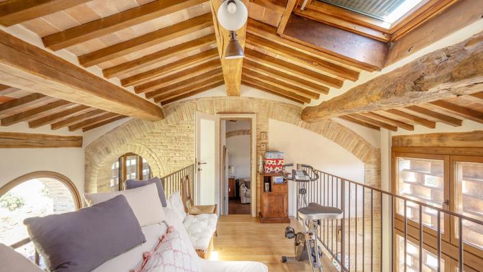 Image No.36-2 Bed Country House for sale