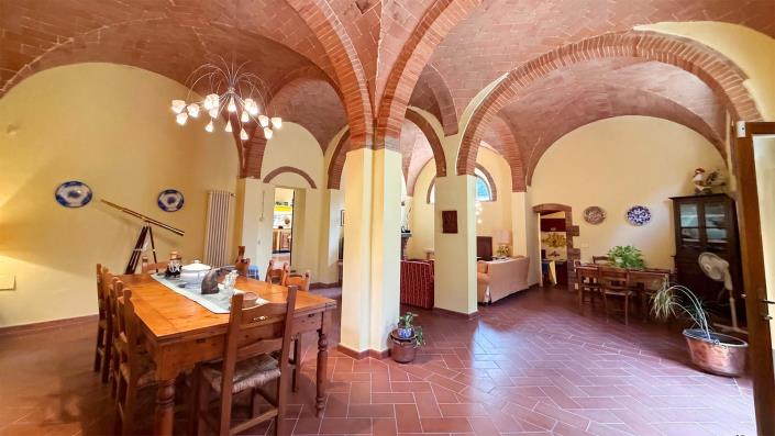 Image No.17-5 Bed Country House for sale