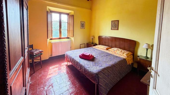 Image No.26-5 Bed Country House for sale