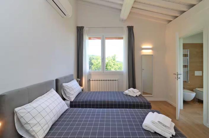 Image No.22-3 Bed Villa / Detached for sale