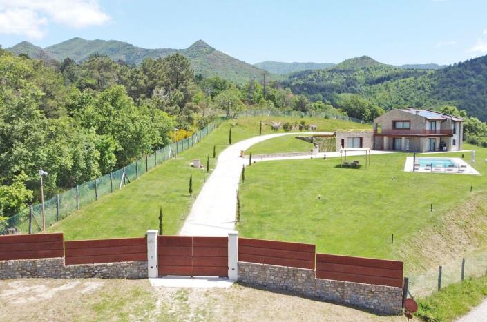 Image No.26-3 Bed Villa / Detached for sale