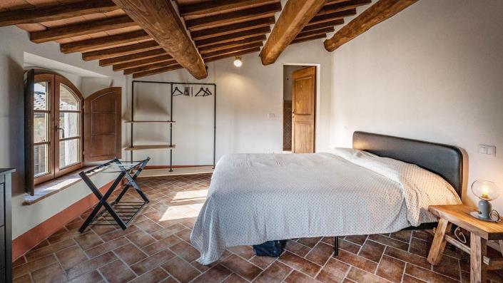 Image No.20-2 Bed Apartment for sale