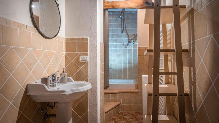 Image No.22-2 Bed Apartment for sale