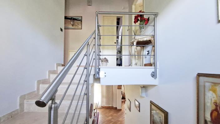 Image No.26-3 Bed Country House for sale
