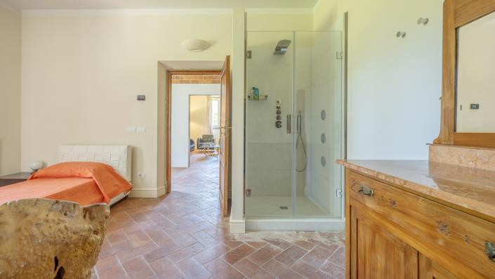 Image No.14-7 Bed Villa / Detached for sale
