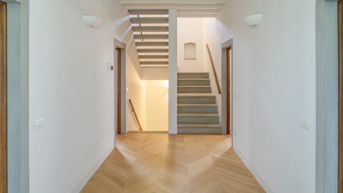 Image No.24-7 Bed Villa / Detached for sale