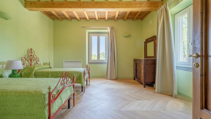 Image No.28-7 Bed Villa / Detached for sale