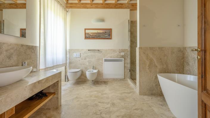 Image No.35-7 Bed Villa / Detached for sale