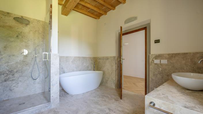 Image No.37-7 Bed Villa / Detached for sale