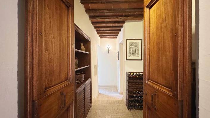 Image No.20-2 Bed Apartment for sale