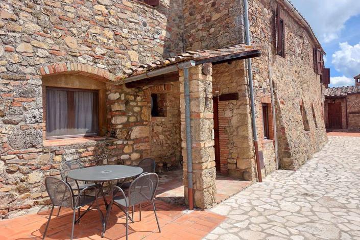 Image No.12-13 Bed Country House for sale
