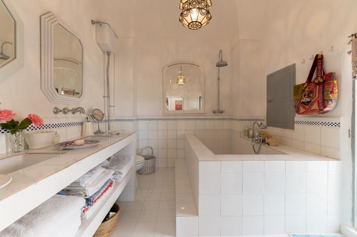 Image No.17-5 Bed Villa for sale